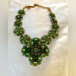 ✨ Signed Oscar De La Renta statement necklace in green